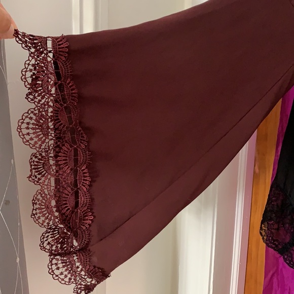 ASTR red burgundy Shift Dress Lace Long Sleeve - Picture 5 of 5
